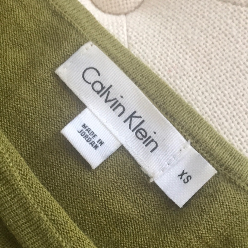 Calvin Klein Olive Green Short Sleeve Women's Top - Picture 2 of 4